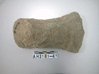 藏品(大型淺腰打製石斧)的圖片